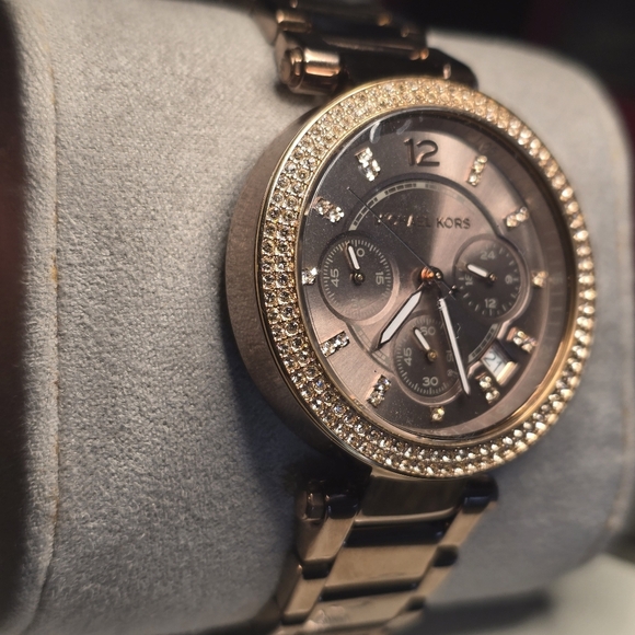 Michael Kors Gold and Crystal Watch - Picture 1 of 10